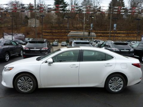 Starfire White Pearl Lexus ES 350.  Click to enlarge.