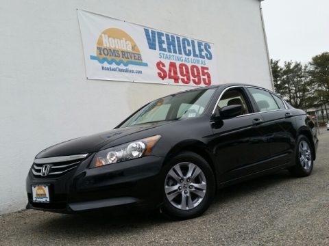 Crystal Black Pearl Honda Accord SE Sedan.  Click to enlarge.