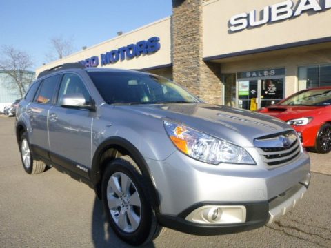 Ice Silver Metallic Subaru Outback 2.5i Limited.  Click to enlarge.