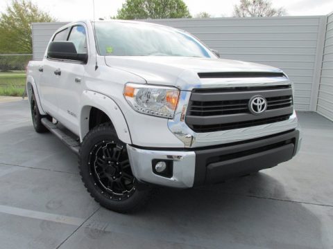 Super White Toyota Tundra SR5 CrewMax 4x4.  Click to enlarge.