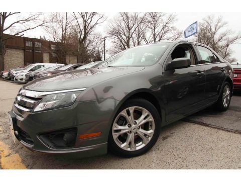 Sterling Grey Metallic Ford Fusion SE.  Click to enlarge.