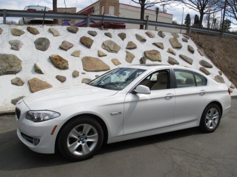 Alpine White BMW 5 Series 528i xDrive Sedan.  Click to enlarge.