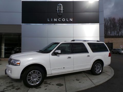 White Platinum Lincoln Navigator L 4x4.  Click to enlarge.