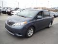 Front 3/4 View of 2014 Toyota Sienna LE #5