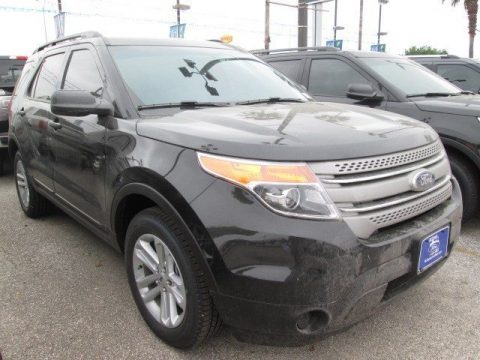 Tuxedo Black Ford Explorer FWD.  Click to enlarge.