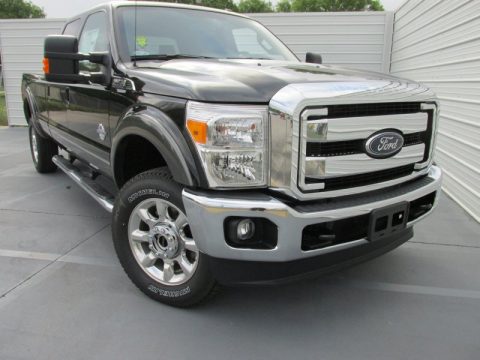 Tuxedo Black Ford F350 Super Duty Lariat Crew Cab 4x4.  Click to enlarge.