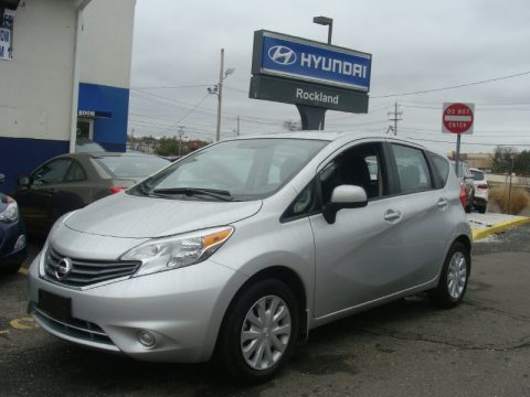 Brilliant Silver Nissan Versa Note SV.  Click to enlarge.