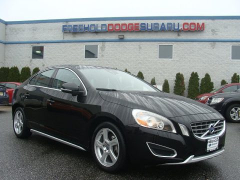 Black Volvo S60 T5.  Click to enlarge.