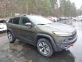 Front 3/4 View of 2015 Jeep Cherokee Trailhawk 4x4 #16