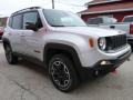 Front 3/4 View of 2015 Jeep Renegade Trailhawk 4x4 #7