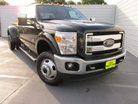 Tuxedo Black Ford F350 Super Duty King Ranch Crew Cab 4x4 DRW.  Click to enlarge.