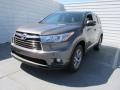Front 3/4 View of 2015 Toyota Highlander XLE #7