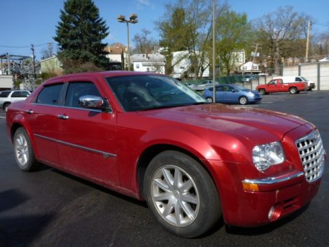 Inferno Red Crystal Pearl Chrysler 300 C HEMI.  Click to enlarge.