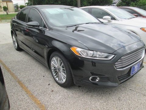 Tuxedo Black Metallic Ford Fusion SE. Click to enlarge. Tuxedo Black Metallic Ford Fusion SE. Click to enlarge.