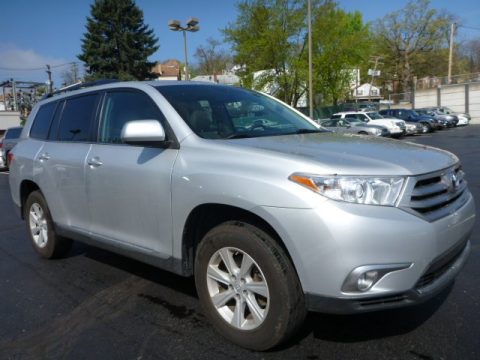 Classic Silver Metallic Toyota Highlander SE 4WD.  Click to enlarge.