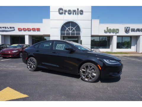 Black Chrysler 200 S.  Click to enlarge.