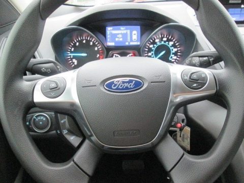 Tuxedo Black Metallic Ford Escape SE.  Click to enlarge.