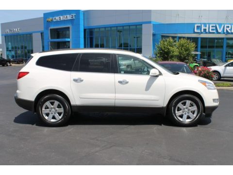 White Chevrolet Traverse LT.  Click to enlarge.