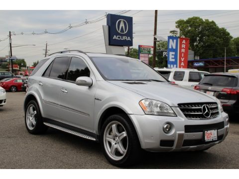 Iridium Silver Metallic Mercedes-Benz ML 63 AMG 4Matic.  Click to enlarge.