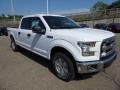 Front 3/4 View of 2015 Ford F150 XLT SuperCrew 4x4 #10