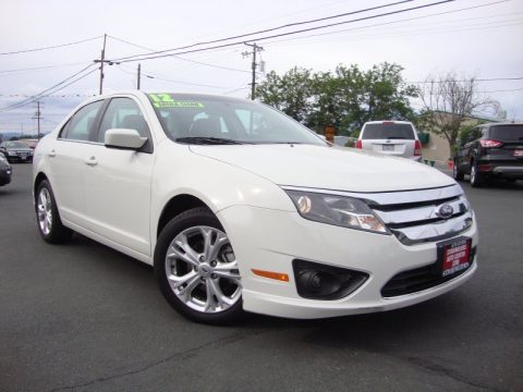 White Suede Ford Fusion SE.  Click to enlarge.