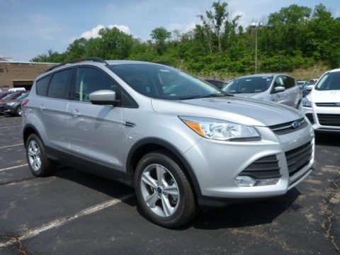Ingot Silver Metallic Ford Escape SE 4WD.  Click to enlarge.