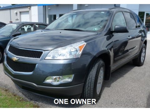 Cyber Gray Metallic Chevrolet Traverse LS AWD.  Click to enlarge.