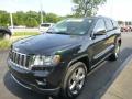 Front 3/4 View of 2013 Jeep Grand Cherokee Limited 4x4 #5