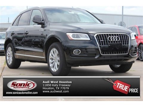 Mythos Black Metallic Audi Q5 2.0 TFSI Premium Plus quattro.  Click to enlarge.