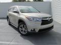 Front 3/4 View of 2015 Toyota Highlander XLE #2