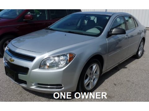 Silver Ice Metallic Chevrolet Malibu LS Sedan.  Click to enlarge.