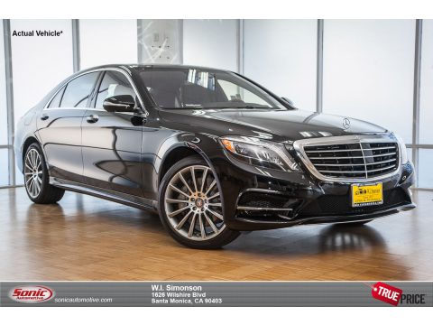 Black Mercedes-Benz S 550 Sedan.  Click to enlarge.