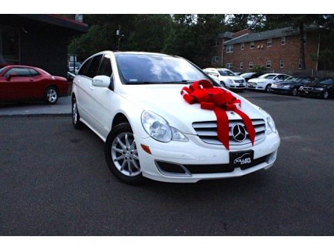 Alabaster White Mercedes-Benz R 500 4Matic.  Click to enlarge.
