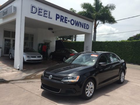 Black Uni Volkswagen Jetta SE Sedan.  Click to enlarge.