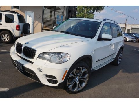Alpine White BMW X5 xDrive35i Premium.  Click to enlarge.