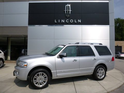 Ingot Silver Lincoln Navigator 4x4.  Click to enlarge.