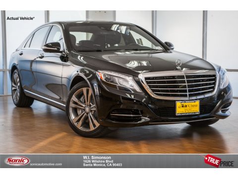 Black Mercedes-Benz S 550 Sedan.  Click to enlarge.