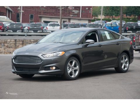 Magnetic Metallic Ford Fusion SE.  Click to enlarge.