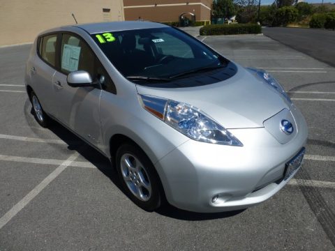 Brilliant Silver Nissan LEAF SV.  Click to enlarge.