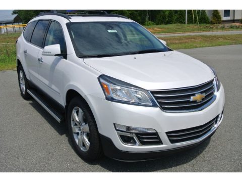 Iridescent Pearl Tricoat Chevrolet Traverse LTZ.  Click to enlarge.