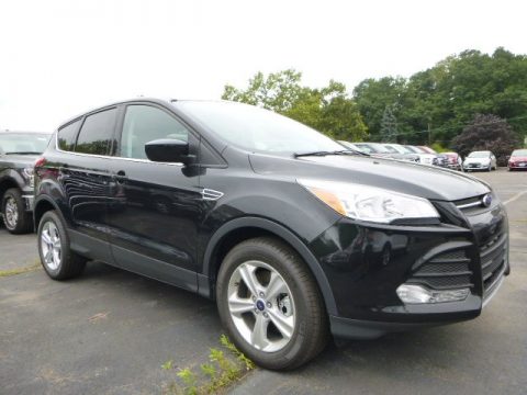 Tuxedo Black Metallic Ford Escape SE 4WD.  Click to enlarge.