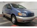 Front 3/4 View of 1998 Toyota Sienna LE #5 Front 3/4 View of 1998 Toyota Sienna LE #5