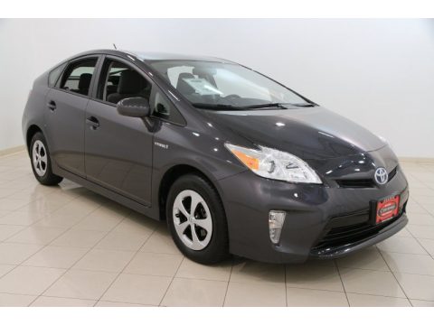 Winter Gray Metallic Toyota Prius 3rd Gen Two Hybrid.  Click to enlarge.