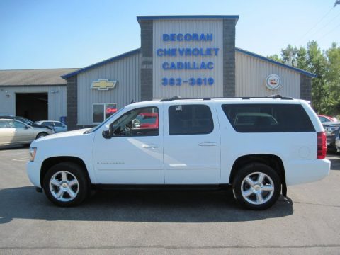 Summit White Chevrolet Suburban 1500 LT 4x4.  Click to enlarge.