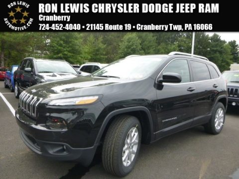 Brilliant Black Crystal Pearl Jeep Cherokee Latitude 4x4.  Click to enlarge.