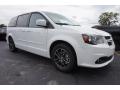 Front 3/4 View of 2016 Dodge Grand Caravan R/T #4