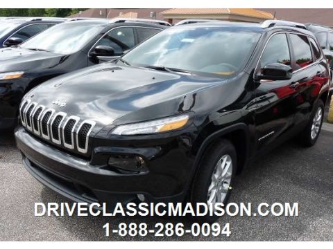 Brilliant Black Crystal Pearl Jeep Cherokee Latitude.  Click to enlarge.