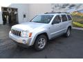 Front 3/4 View of 2005 Jeep Grand Cherokee Limited 4x4 #5