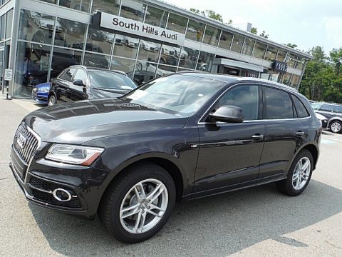 Lava Gray Pearl Audi Q5 3.0 TFSI Premium Plus quattro.  Click to enlarge.