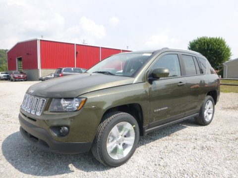 ECO Green Pearl Jeep Compass Latitude 4x4.  Click to enlarge.